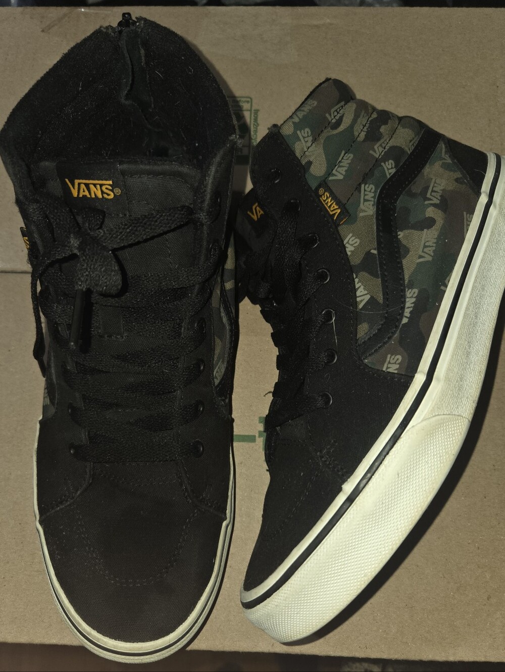 Vans Mids Sneakers w/ Green Camo Panels Size 7youth/9womens-used